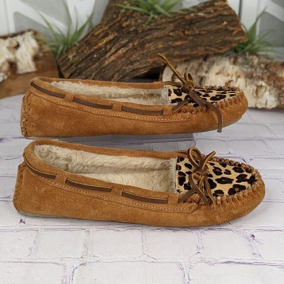 MINNETONKA Leopard Print Cally Slipper - Picture 3 of 8